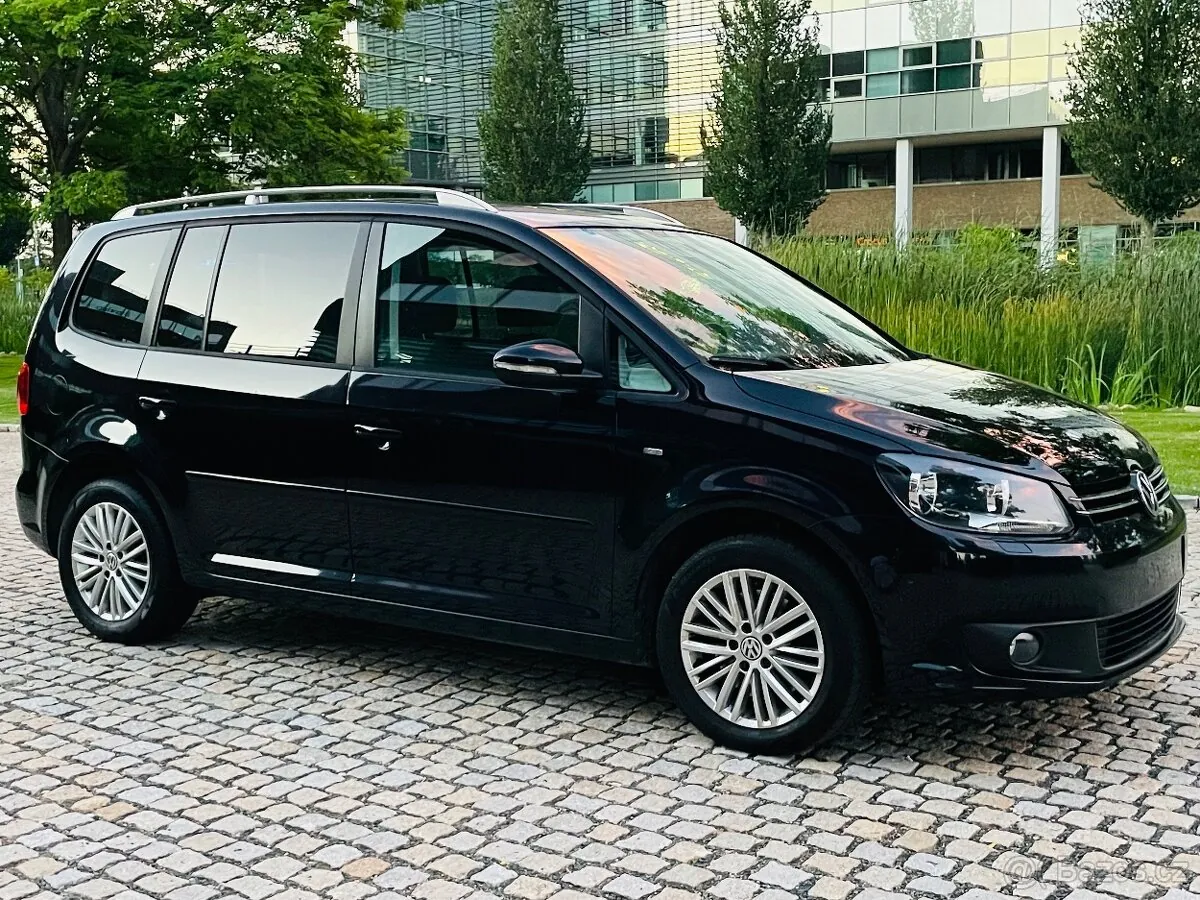 Volkswagen Touran 2015 photo 5