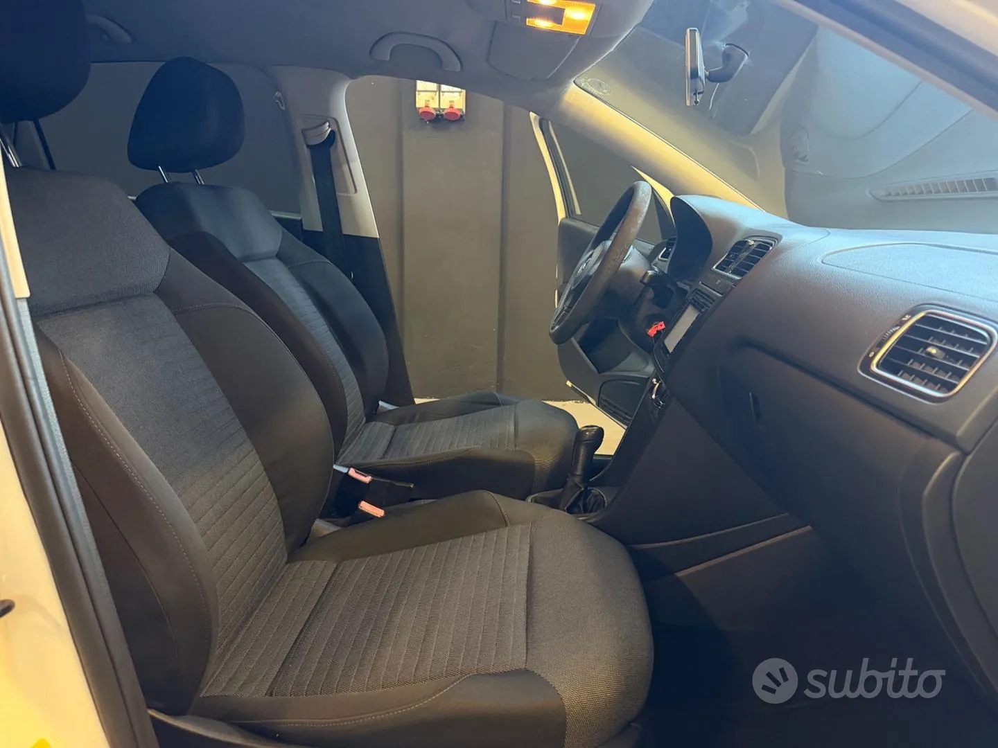 Volkswagen Polo 2011 photo 4