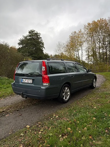 Volvo V70 2005 photo 2