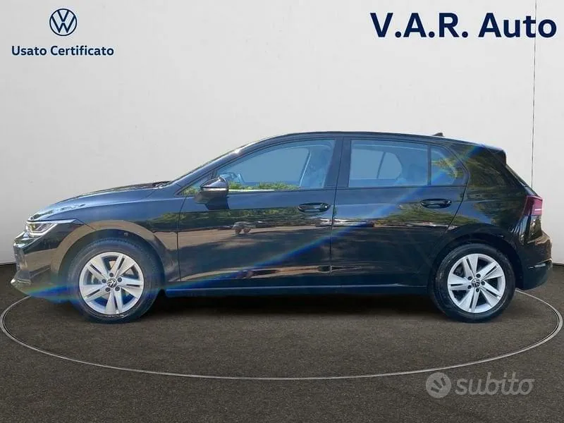 Volkswagen Golf 2025 photo 2