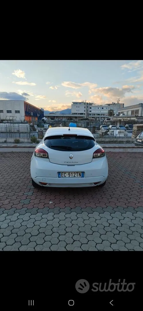 Renault Megane 2010 photo 4