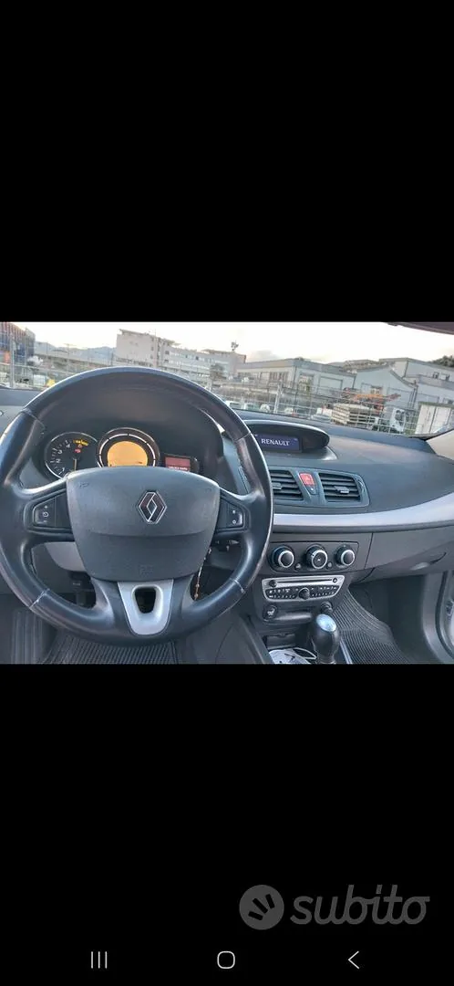 Renault Megane 2010 photo 5