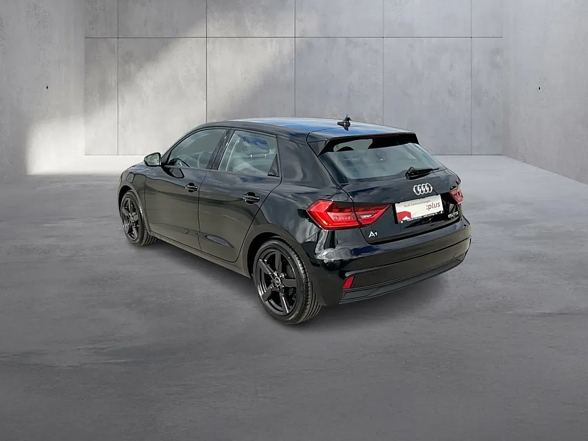 Audi A1 2025 photo 3