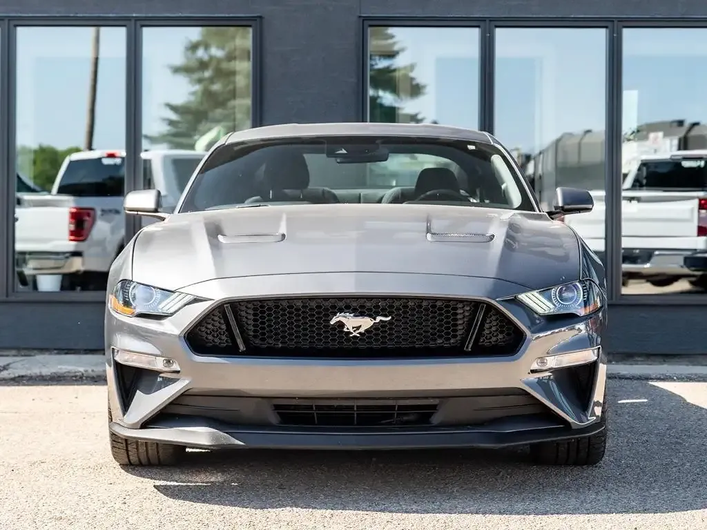Ford Mustang 2021 photo 2