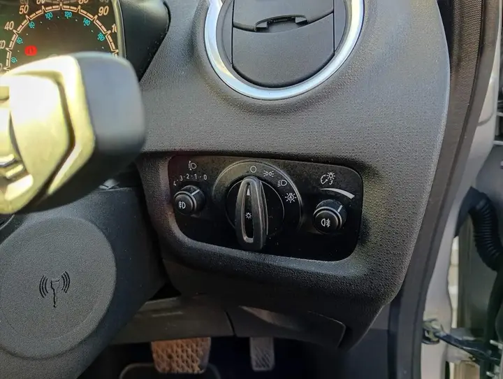 Ford Fiesta 2015 photo 5