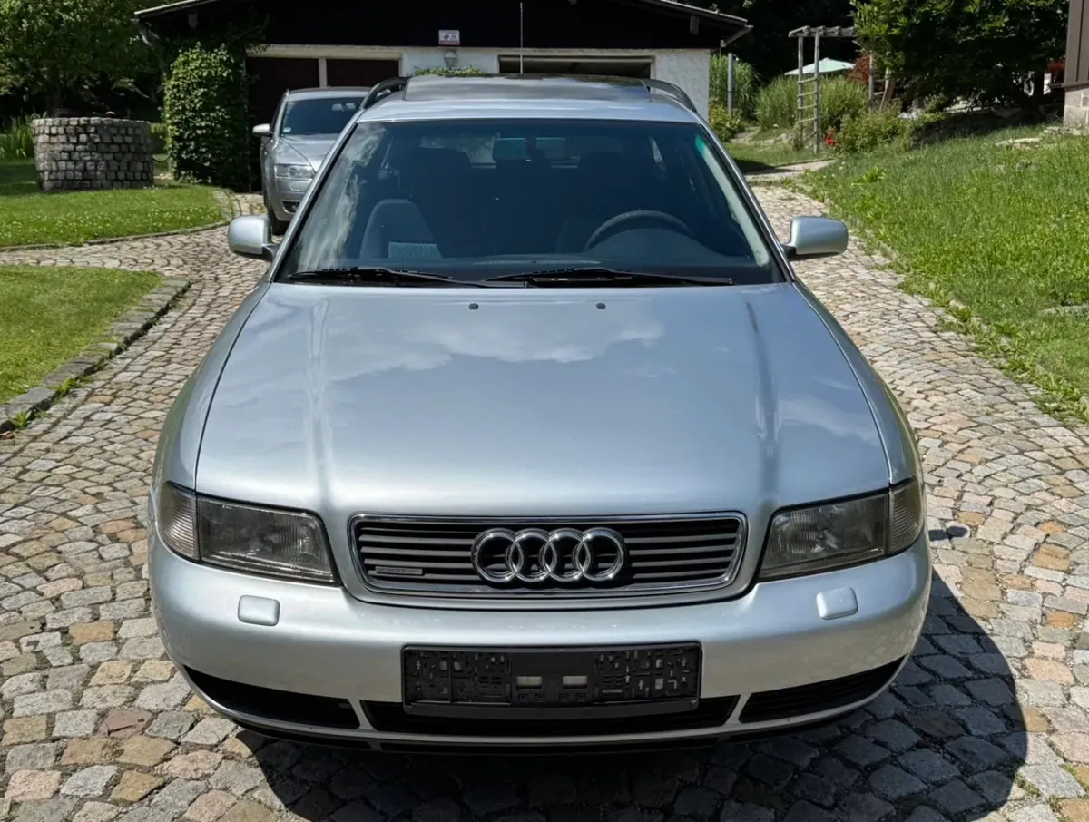 Audi A4 1998 photo 3