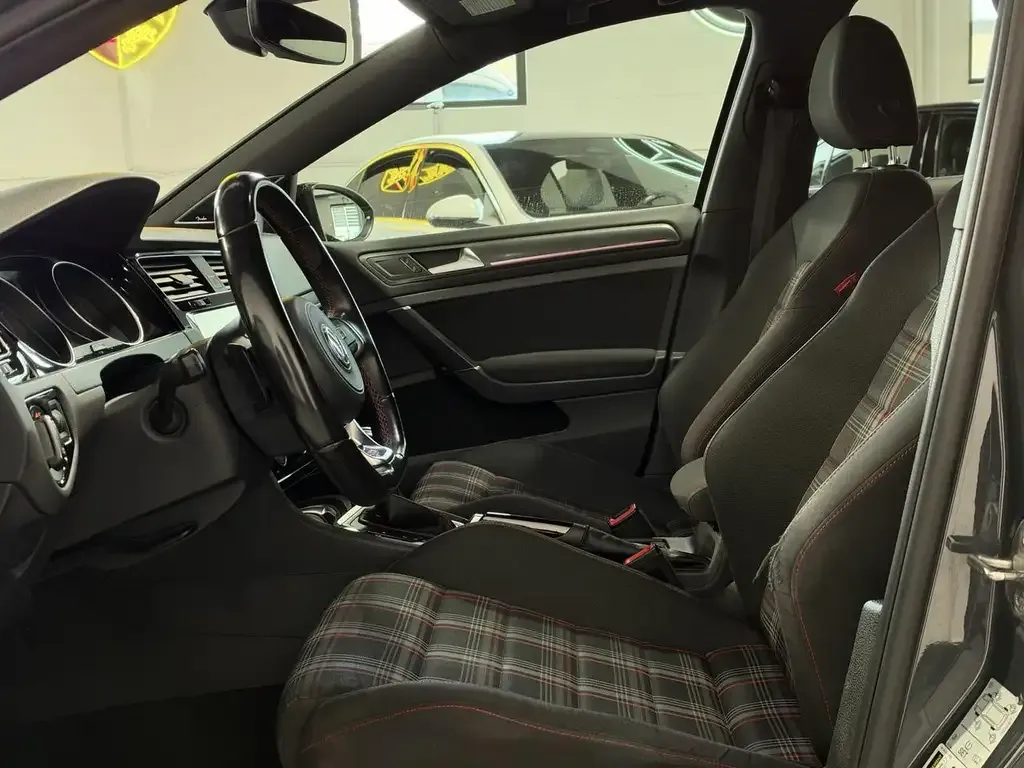 Volkswagen Golf Gti 2019 photo 5