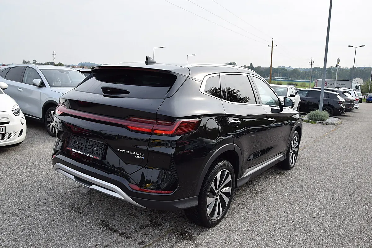 BYD Seal U 2025 photo 3