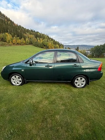 Suzuki Liana 2003 photo 2