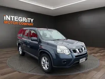 Nissan X-Trail 2013 photo 2