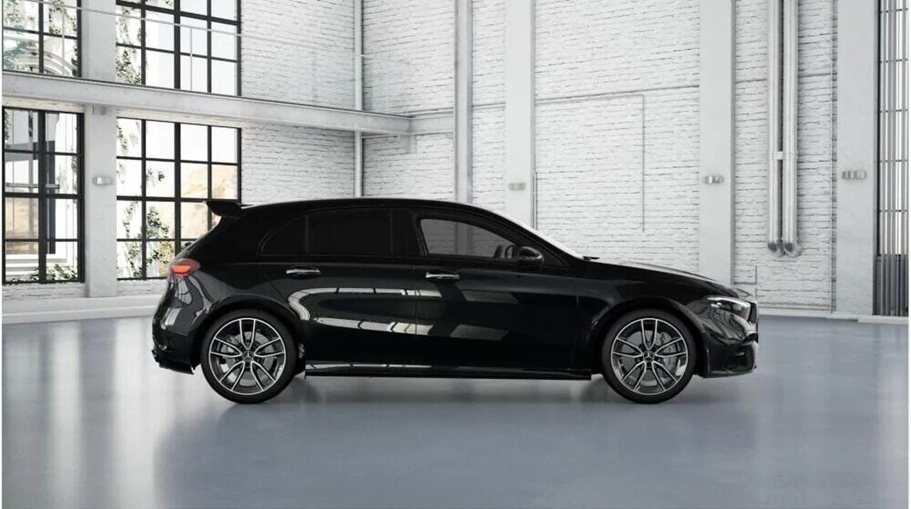 Mercedes-Benz A-Class photo 3