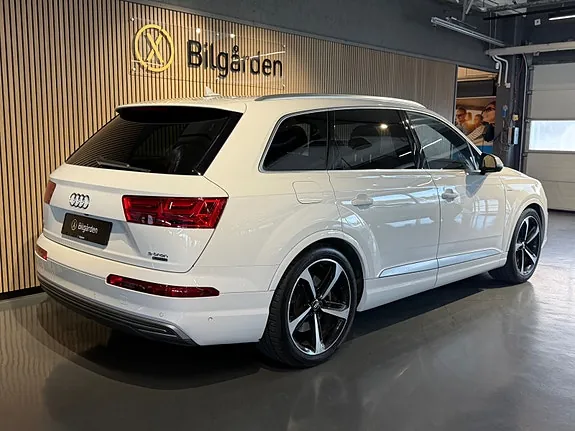 Audi Q7 2018 photo 4