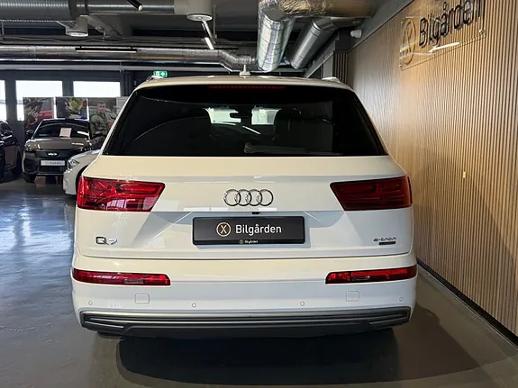 Audi Q7 2018 photo 5