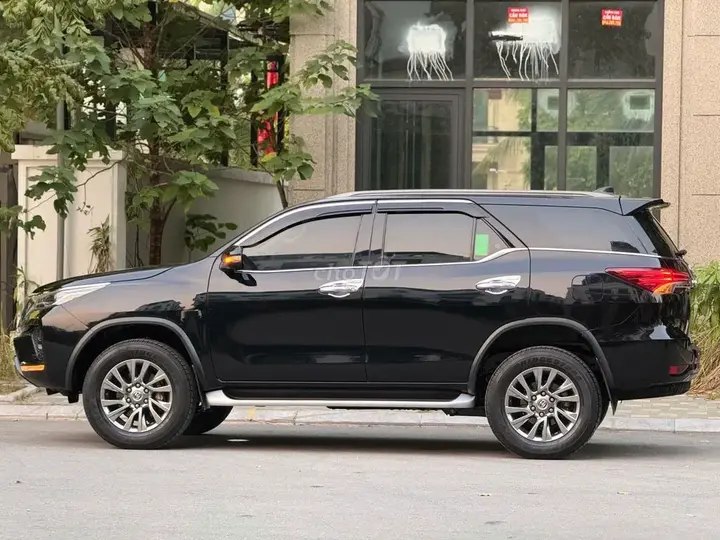 Toyota Fortuner 2022 photo 4