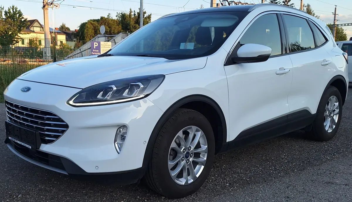 Ford Kuga 2023 photo 2