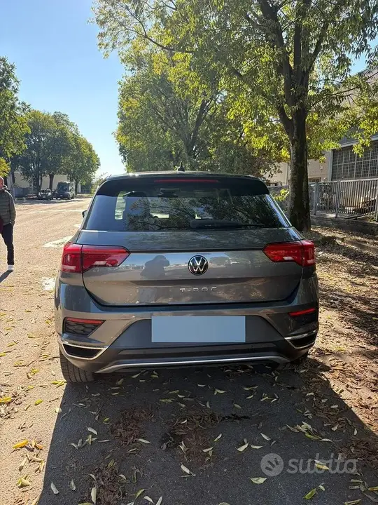Volkswagen T-Roc 2020 photo 2