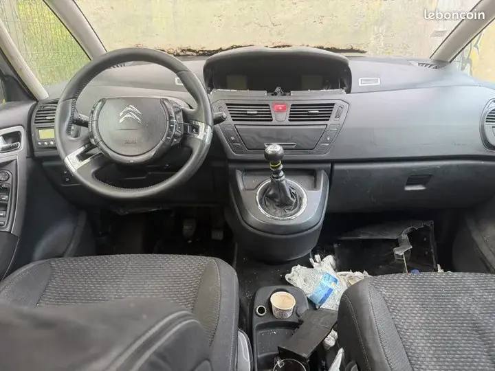 Citroen C4 Picasso 2011 photo 2