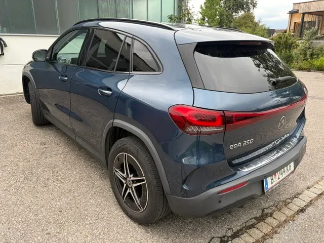 Mercedes-Benz Eqa 2022 photo 3