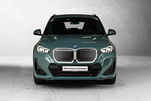 BMW Ix1 2026 photo 3
