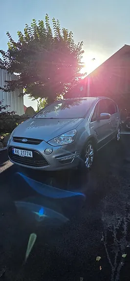 Ford S-Max 2010 photo 2