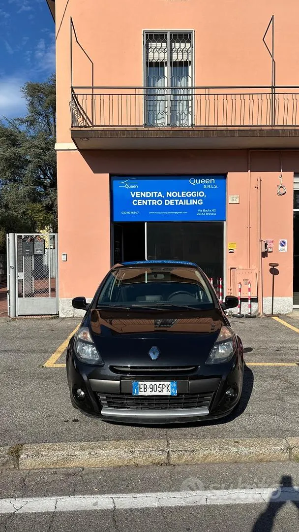 Renault Clio 2010 photo 3