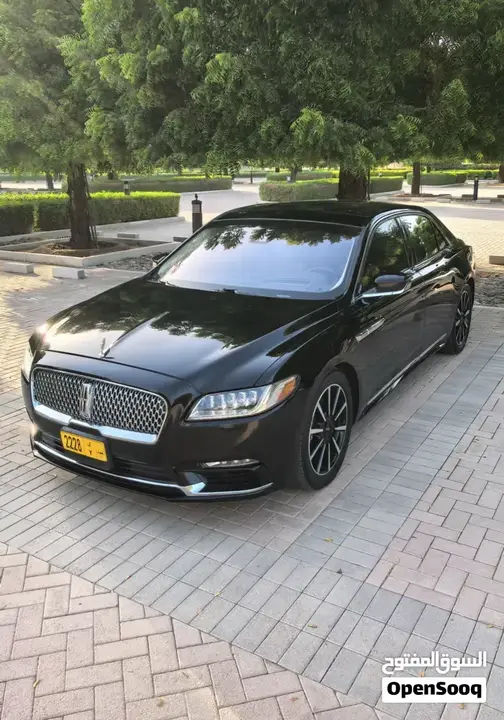 Lincoln Continental 2019 photo 2