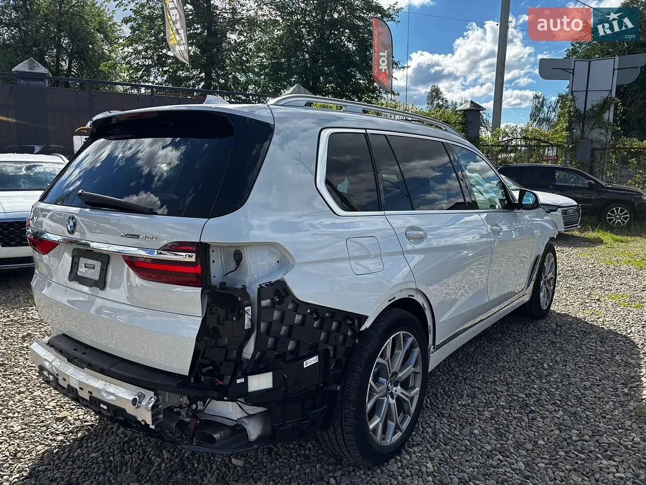 BMW X7