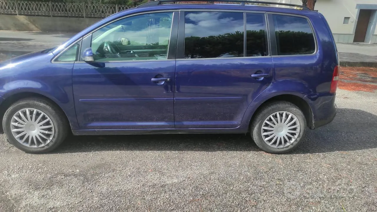 Volkswagen Touran 2003 photo 3