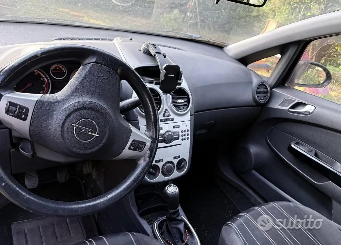 Opel Corsa 2009 photo 2