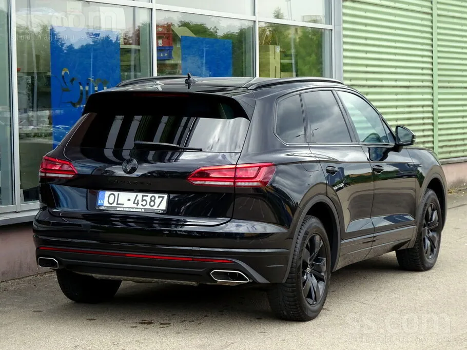 Volkswagen Touareg 2022 photo 2
