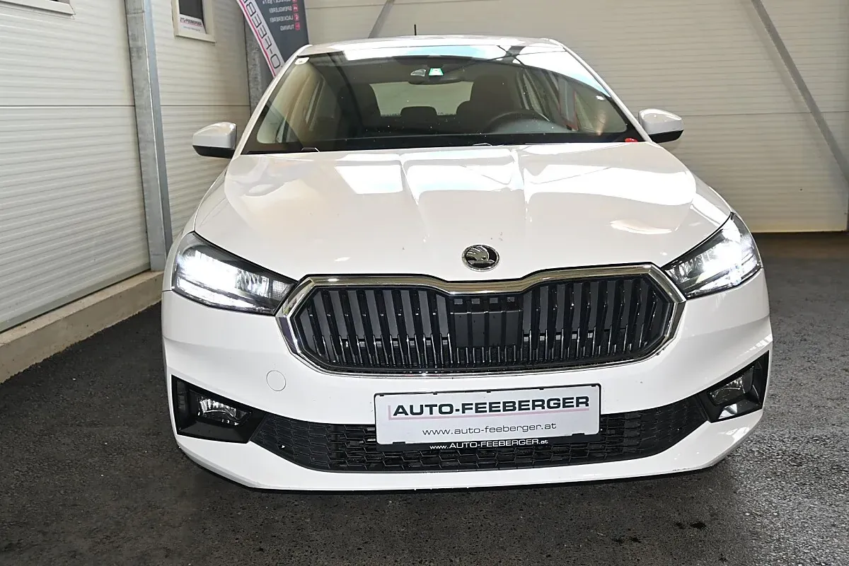 Skoda Fabia 2023 photo 3