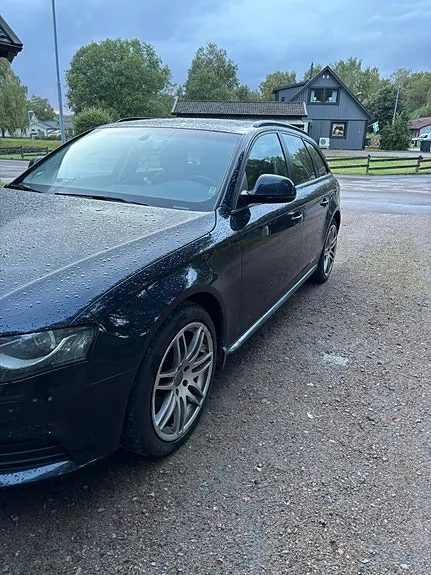 Audi A4 2009 photo 4