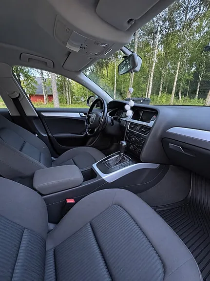 Audi A4 2009 photo 5