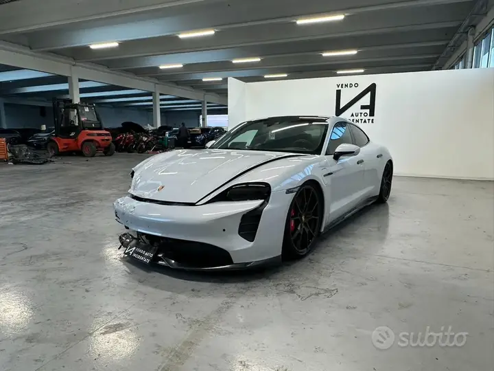Porsche Taycan 2023 photo 3