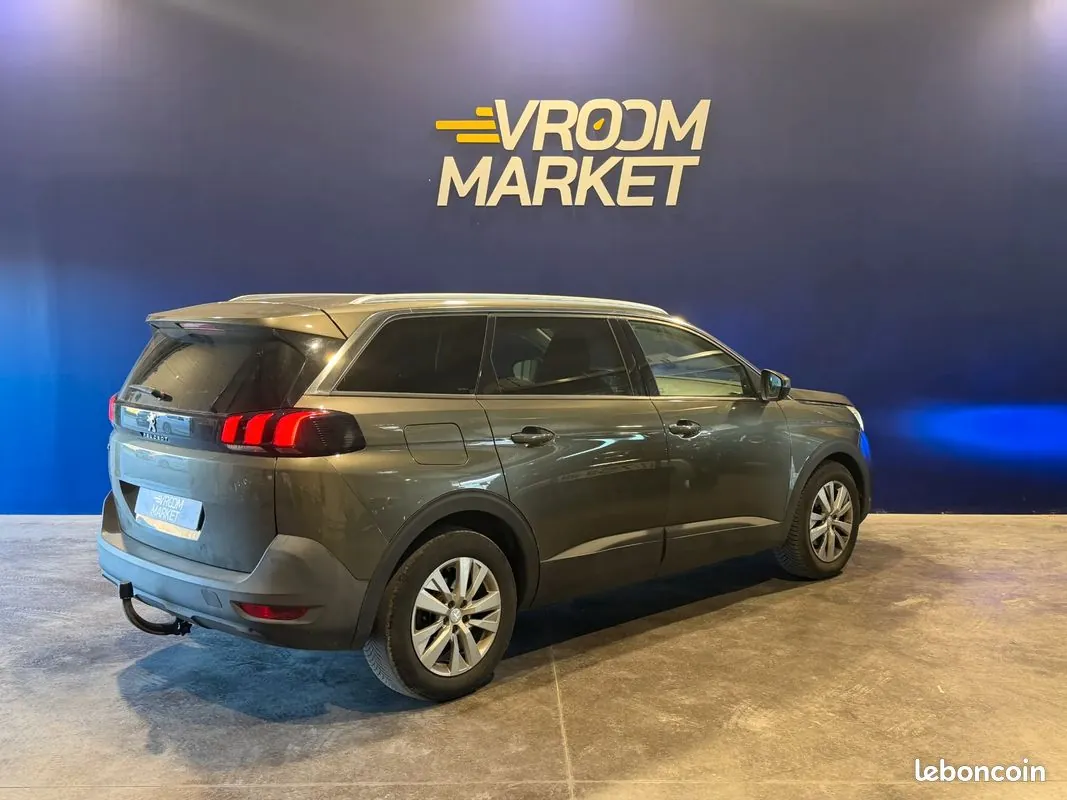 Peugeot 5008 2019 photo 3