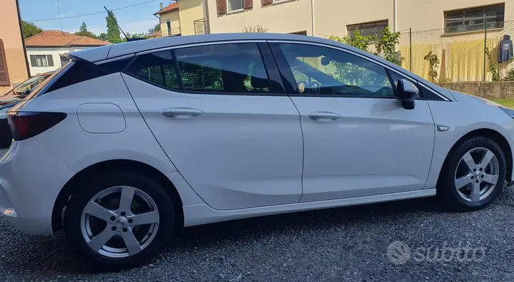 Opel Astra 2017 photo 5