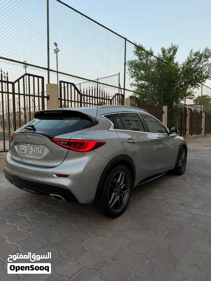 Infiniti Q30 2017 photo 4