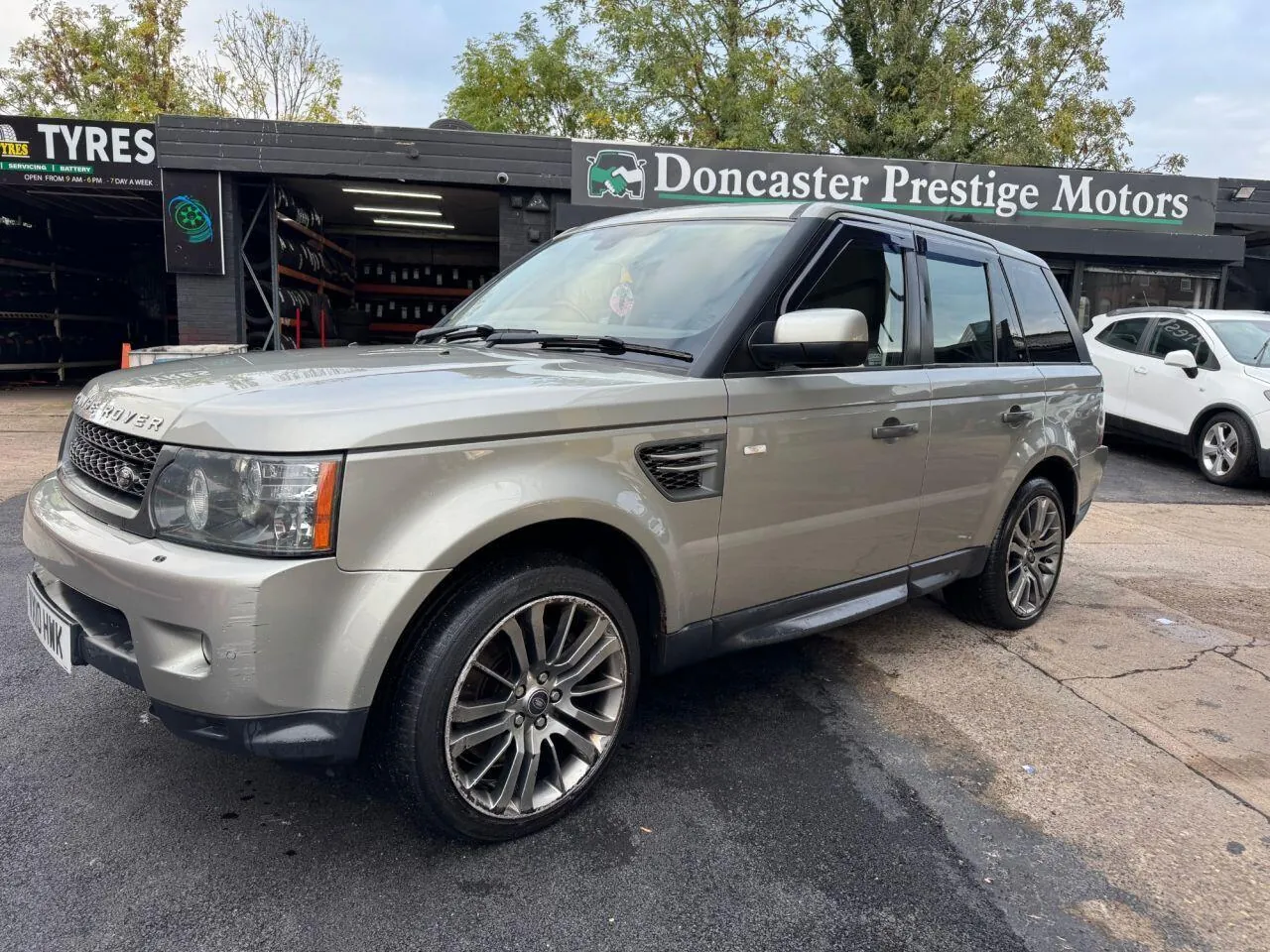 Land Rover Range Rover 2010 photo 3