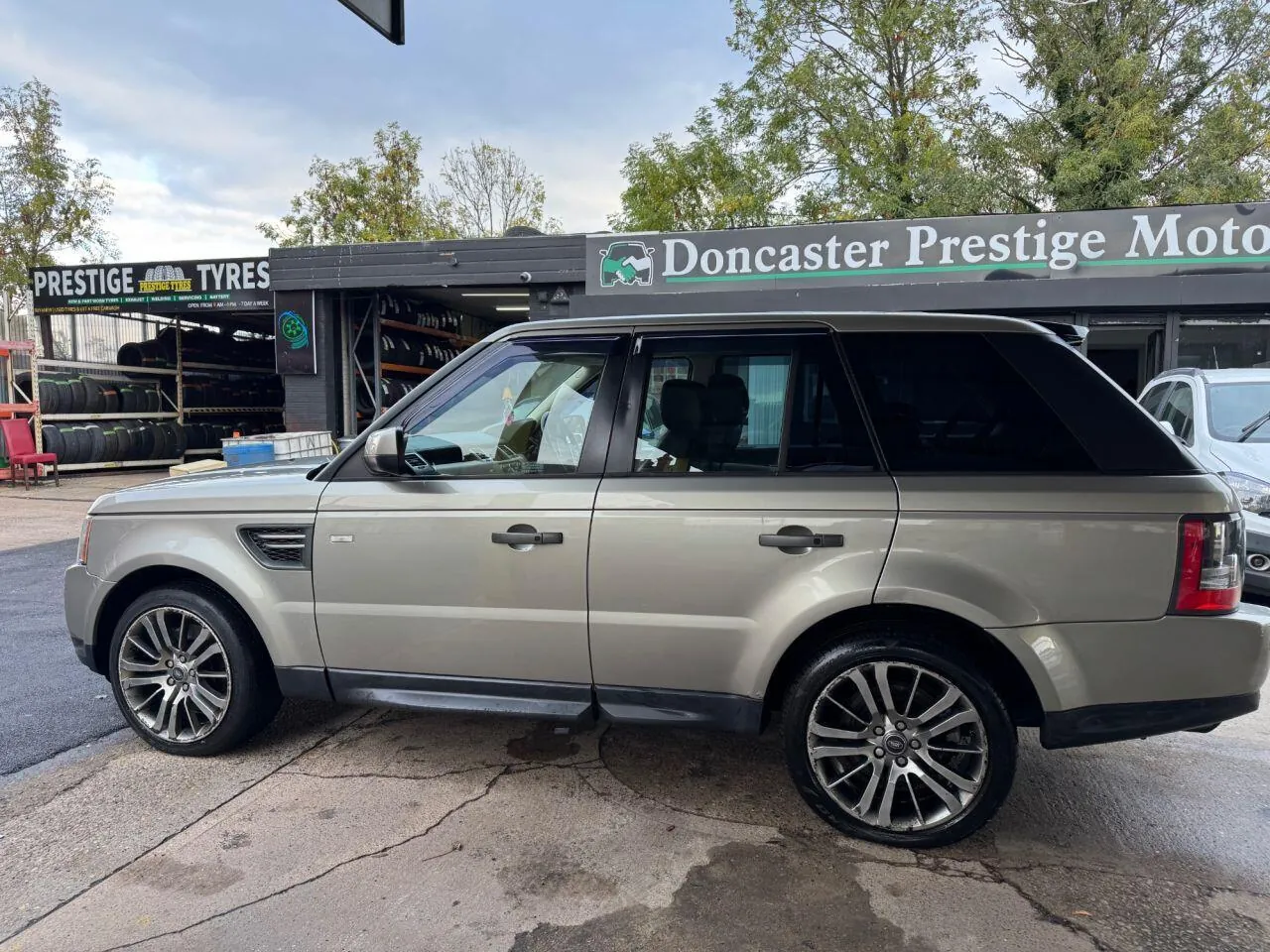 Land Rover Range Rover 2010 photo 5