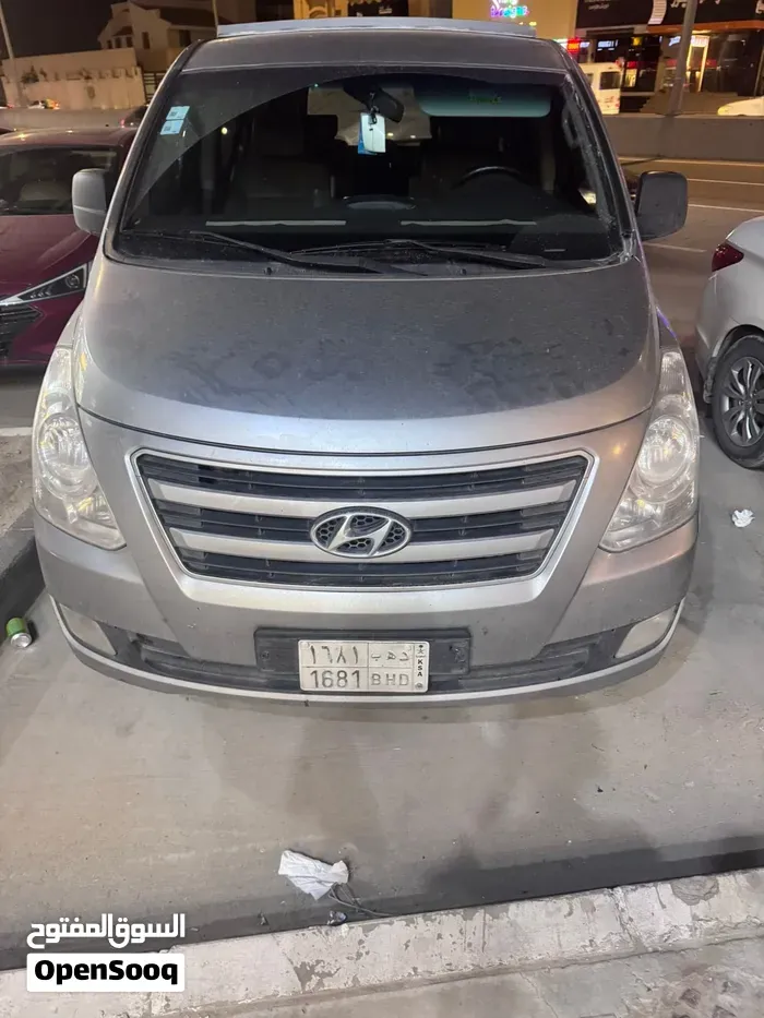 Hyundai H1 2017 photo 2