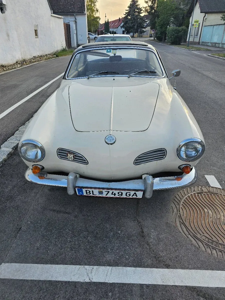 Volkswagen Karmann Ghia