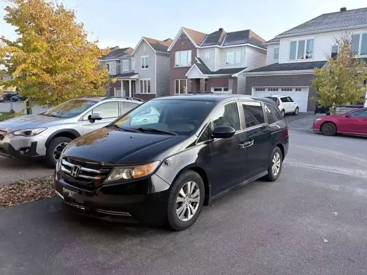 Honda Odyssey 2014 photo 2