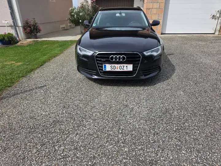 Audi A6 2011 photo 2