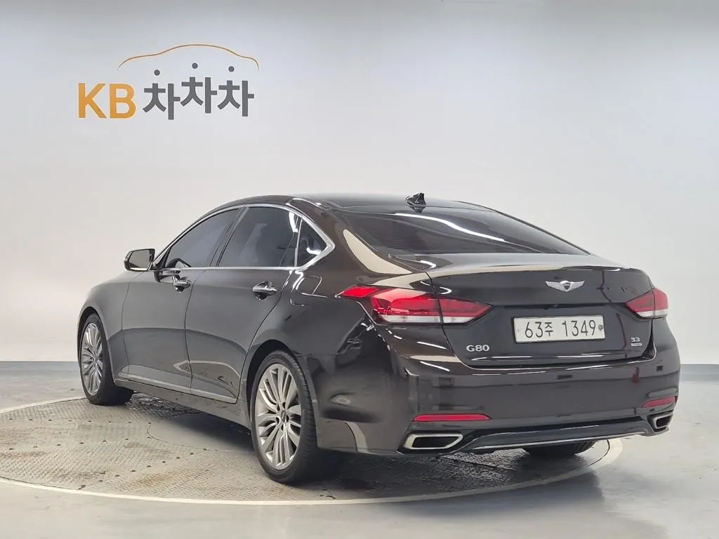 Genesis G80 2018 photo 2