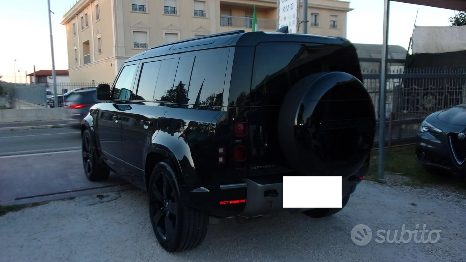Land Rover Defender 2024 photo 4