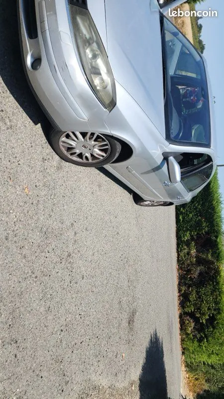 Renault Laguna 2005 photo 2