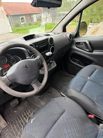Peugeot Partner 2012 photo 4
