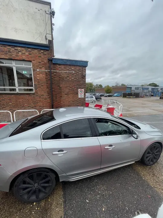 Volvo S60 2015 photo 3