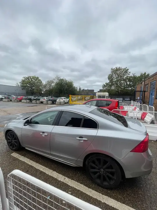 Volvo S60 2015 photo 2