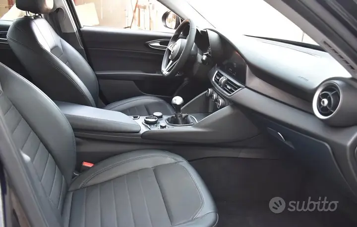 Alfa Romeo Giulia 2018 photo 5